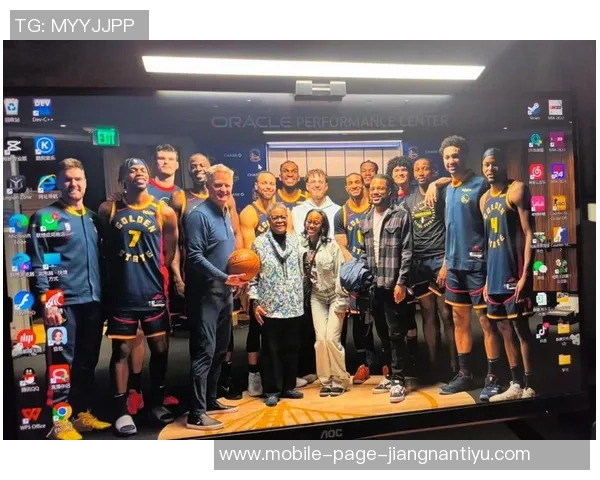 狄龙表现起伏不定17投7中三分火力全开贡献21分助球队争胜 狄龙表现起伏不定17投7中三分火力全开贡献21分助球队争胜