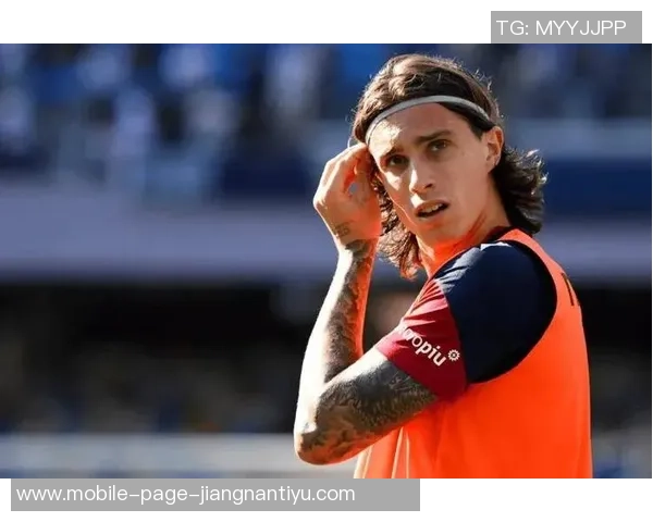 英超官方调查卡拉菲奥里在最佳左后卫中名次如何引发热议 英超官方调查卡拉菲奥里在最佳左后卫中名次如何引发热议